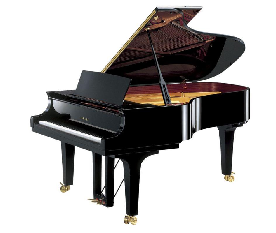 Piano de cola YAMAHA premium CF Series. Modelo CF6 color negro pulido