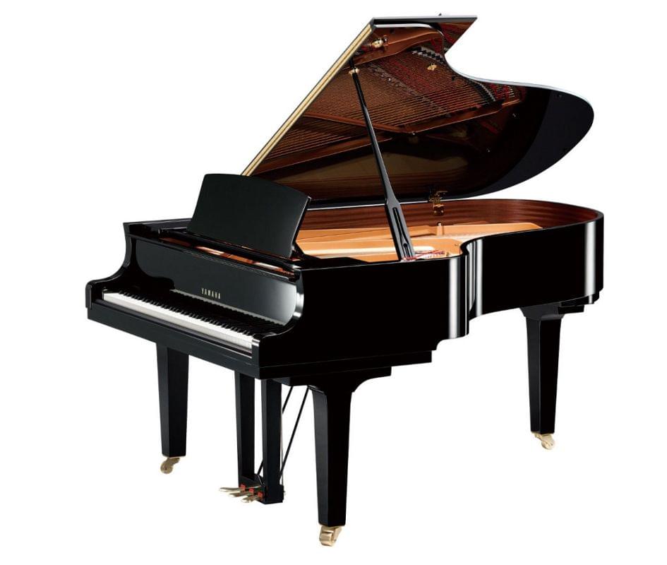 Piano de cola YAMAHA CX Series. Modelo C5X color negro pulido