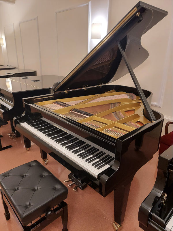 Piano de cola de ocasión GROTRIAN-STEINWEG modelo 192 negro pulido