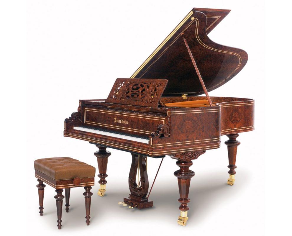 Piano de cola BÖSENDORFER Grand Vienna Ultimate Edition con banqueta madera sequoia