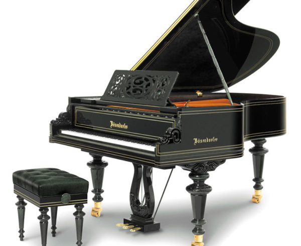 Piano de cola BÖSENDORFER Grand Vienna Ultimate Edition  color negro con acabados dorados